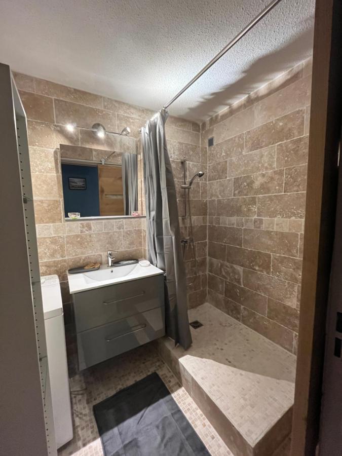 Logement Renove Avec Mobilier 2023 Apartment Авиньон Екстериор снимка
