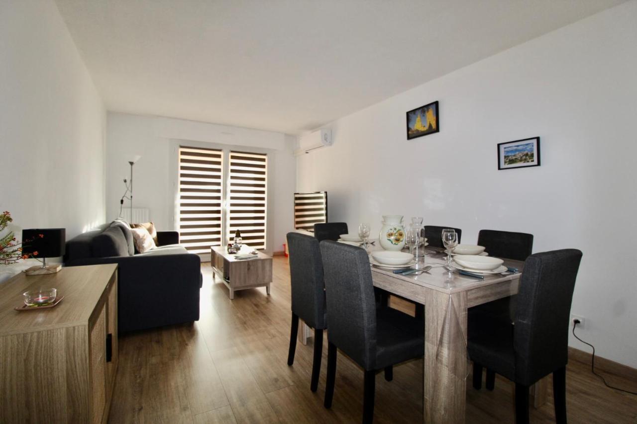 Logement Renove Avec Mobilier 2023 Apartment Авиньон Екстериор снимка