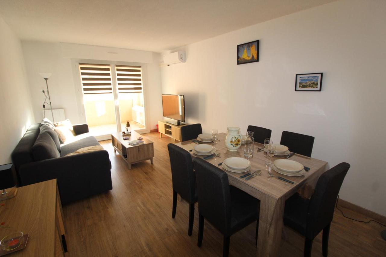 Logement Renove Avec Mobilier 2023 Apartment Авиньон Екстериор снимка